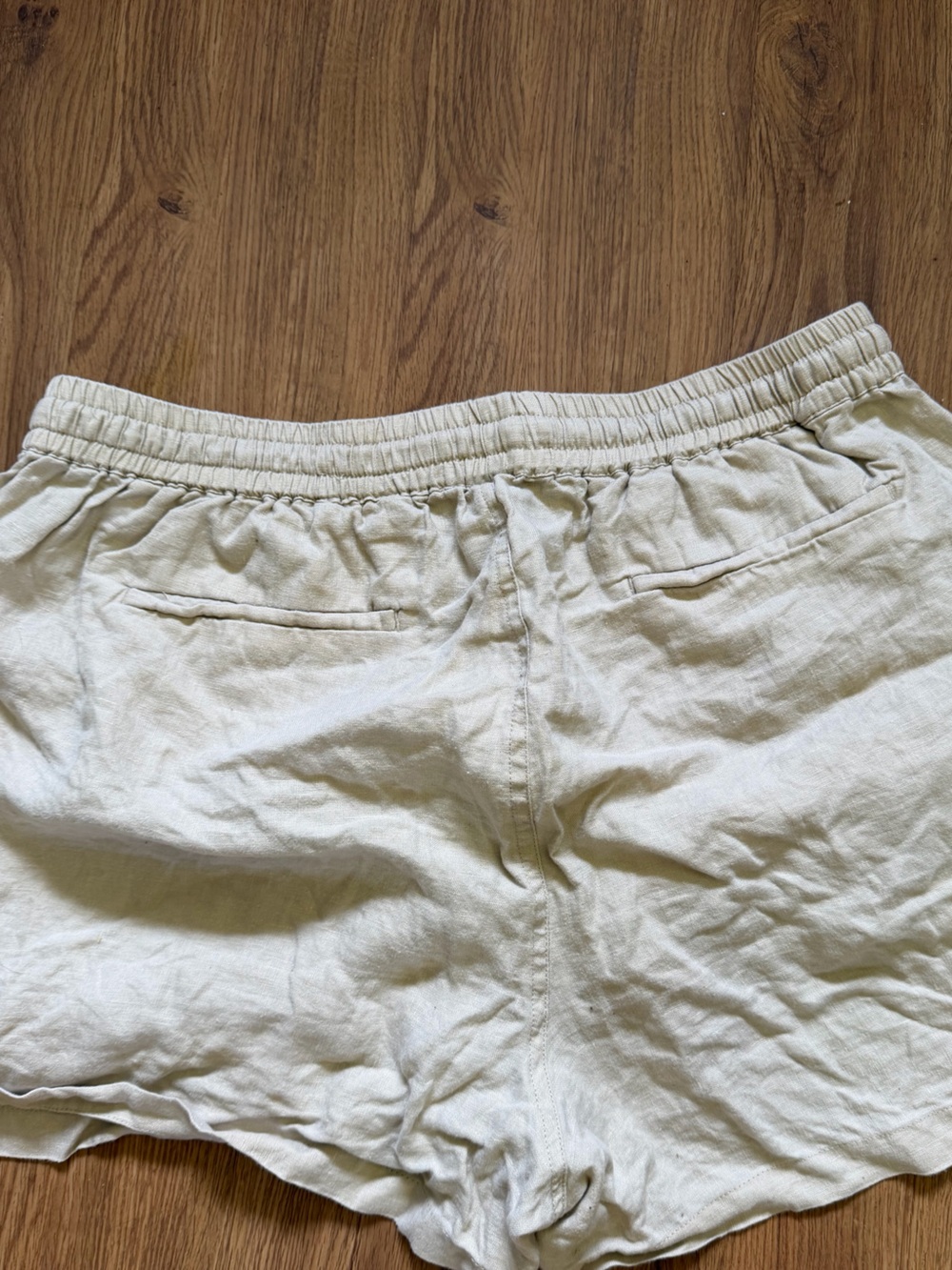 Quince Cream Linen Blend Elastic-Waist Shorts